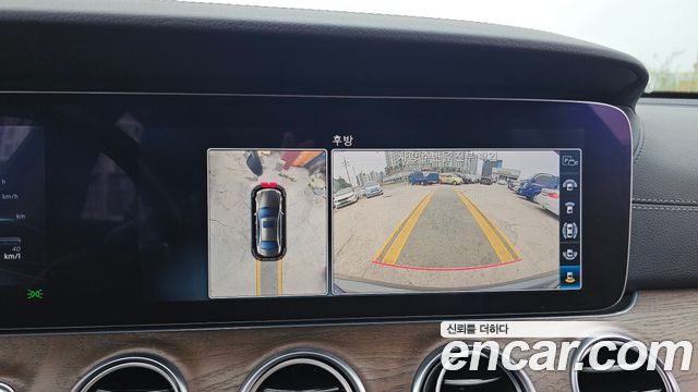 Mercedes-Benz E-Class E300 4MATIC Exclusive