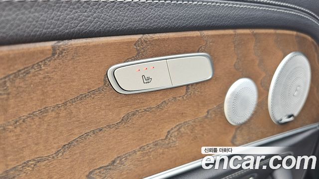 Mercedes-Benz E-Class E300 4MATIC Exclusive
