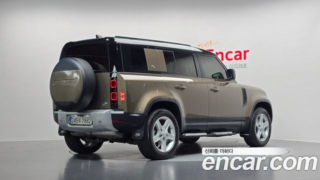 Land Rover Defender 110 D240 SE