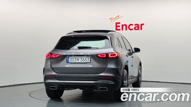 Mercedes-Benz GLA-Class GLA250 4MATIC