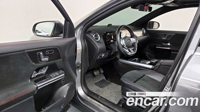 Mercedes-Benz GLA-Class GLA250 4MATIC