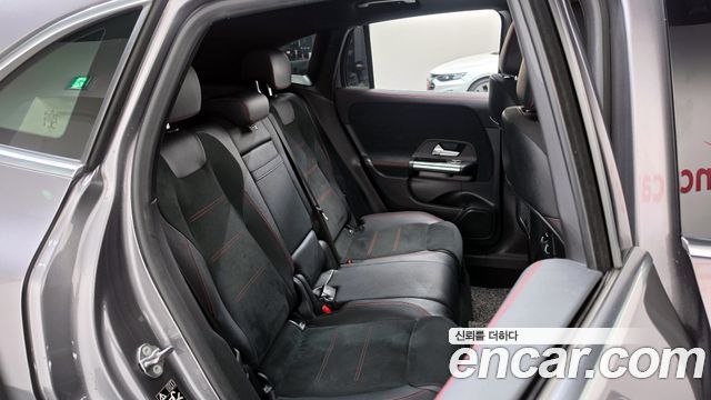 Mercedes-Benz GLA-Class GLA250 4MATIC