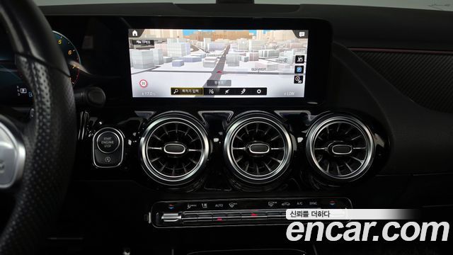 Mercedes-Benz GLA-Class GLA250 4MATIC