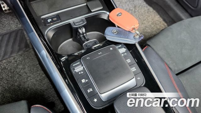 Mercedes-Benz GLA-Class GLA250 4MATIC