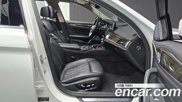 BMW 5-Series 540i xDrive Luxury Plus