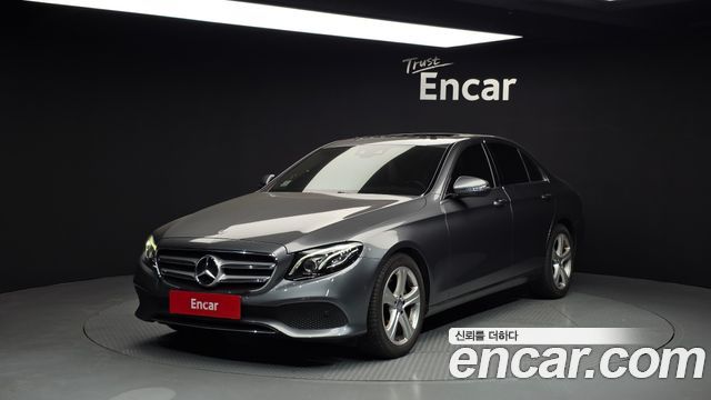 Mercedes-Benz E-Class E220d 4MATIC Avantgarde