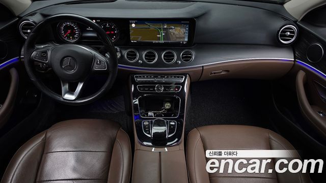 Mercedes-Benz E-Class E220d 4MATIC Avantgarde