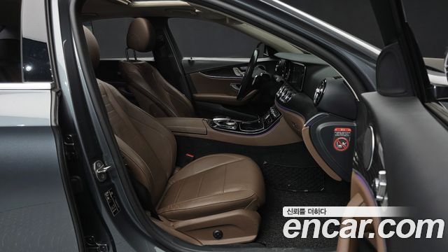 Mercedes-Benz E-Class E220d 4MATIC Avantgarde