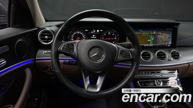 Mercedes-Benz E-Class E220d 4MATIC Avantgarde