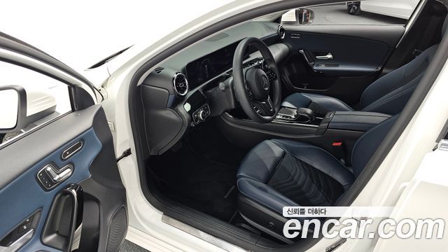 Mercedes-Benz A-Class A220 Hatchback