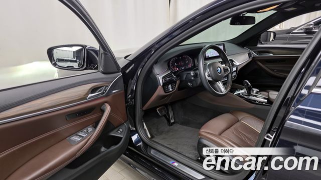 BMW 5-Series 530i xDrive M Sport Package Plus