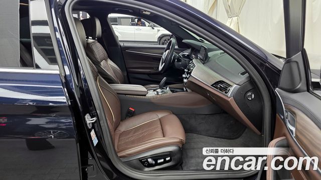 BMW 5-Series 530i xDrive M Sport Package Plus