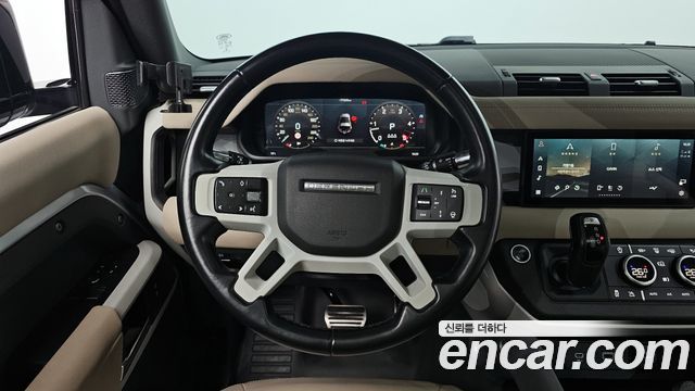 Land Rover Defender 90 D250 SE