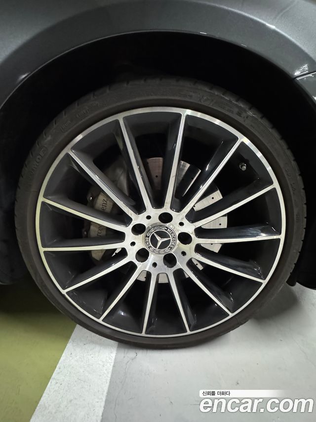 Mercedes-Benz E-Class E350 4MATIC AMG Line