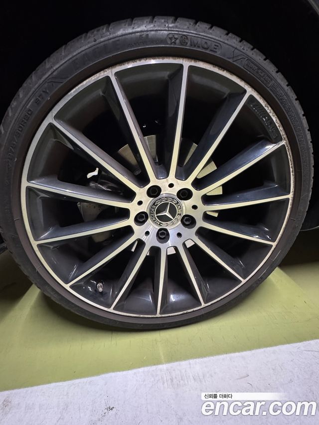 Mercedes-Benz E-Class E350 4MATIC AMG Line