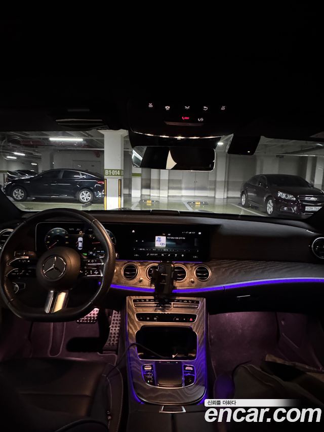 Mercedes-Benz E-Class E350 4MATIC AMG Line