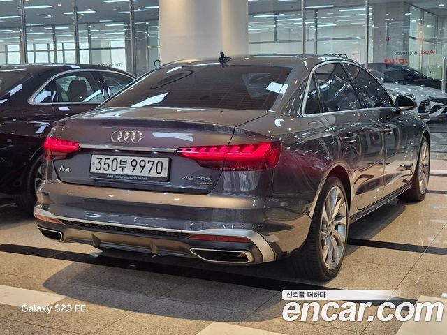 Audi A4 45 TFSI Quattro Premium