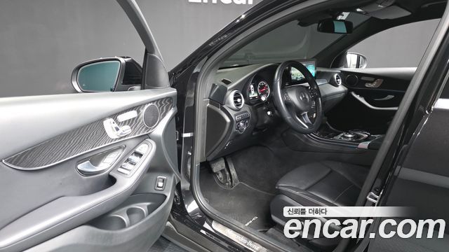 Mercedes-Benz GLC-Class GCL300 4MATIC Coupe