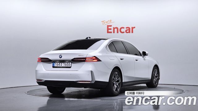 BMW 5-Series 520i