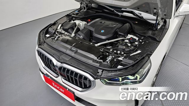 BMW 5-Series 520i