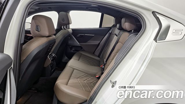 BMW 5-Series 520i