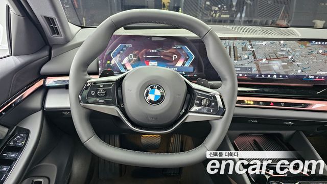 BMW 5-Series 520i
