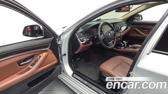 BMW 5-Series 528i xDrive M Aero Dynamic