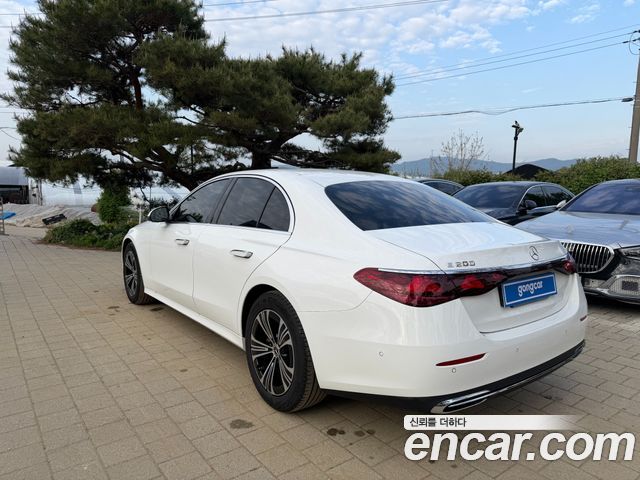 Mercedes-Benz E-Class E200 Avantgarde Limited