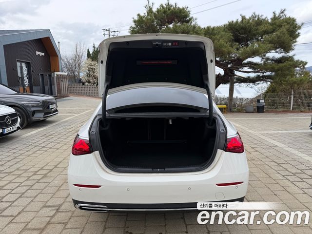 Mercedes-Benz E-Class E200 Avantgarde Limited