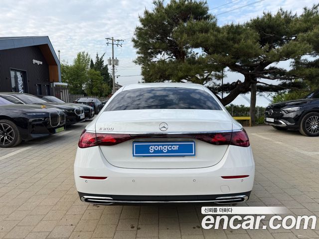 Mercedes-Benz E-Class E200 Avantgarde Limited