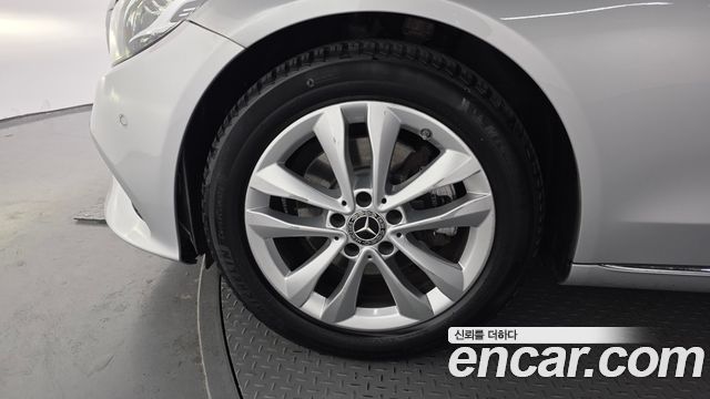 Mercedes-Benz C-Class C220 d Avantgarde
