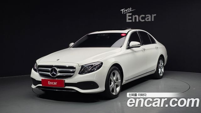 Mercedes-Benz E-Class E220d 4MATIC Avantgarde