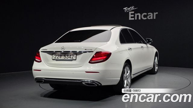 Mercedes-Benz E-Class E220d 4MATIC Avantgarde