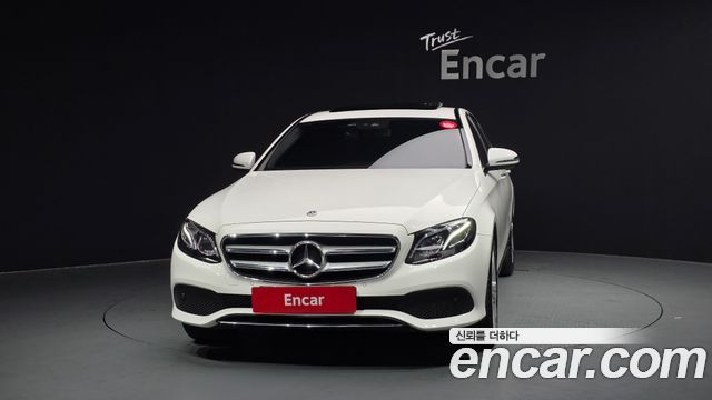 Mercedes-Benz E-Class E220d 4MATIC Avantgarde