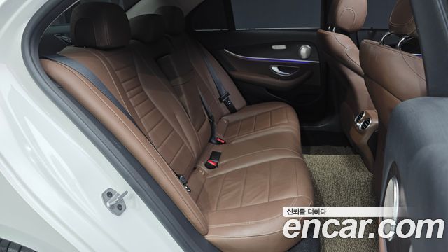 Mercedes-Benz E-Class E220d 4MATIC Avantgarde