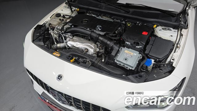 Mercedes-Benz CLA-Class CLA250 4MATIC