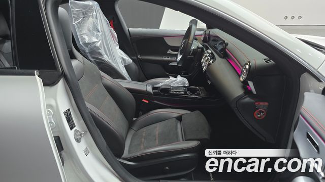 Mercedes-Benz CLA-Class CLA250 4MATIC