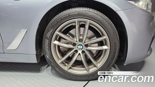 BMW 5-Series 520d M Sport package