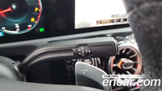 Mercedes-Benz CLA-Class CLA250 4MATIC