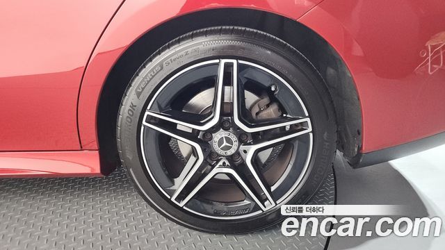 Mercedes-Benz CLA-Class CLA250 4MATIC