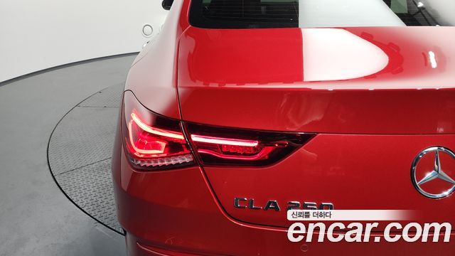 Mercedes-Benz CLA-Class CLA250 4MATIC
