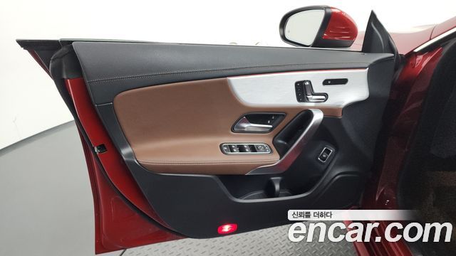 Mercedes-Benz CLA-Class CLA250 4MATIC