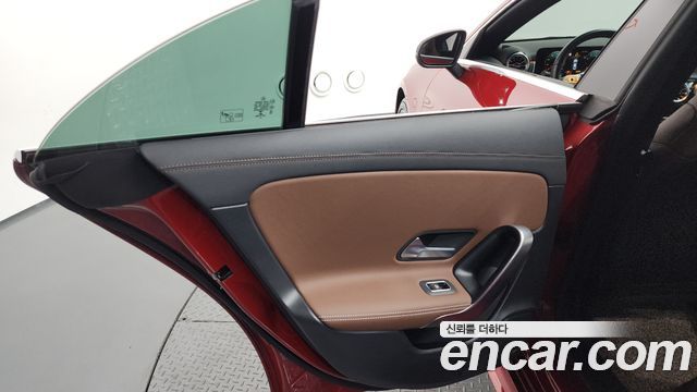 Mercedes-Benz CLA-Class CLA250 4MATIC