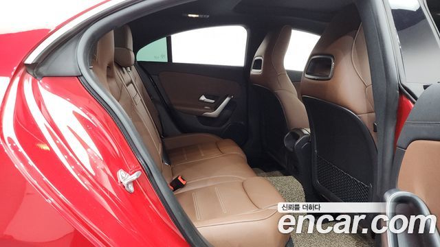 Mercedes-Benz CLA-Class CLA250 4MATIC