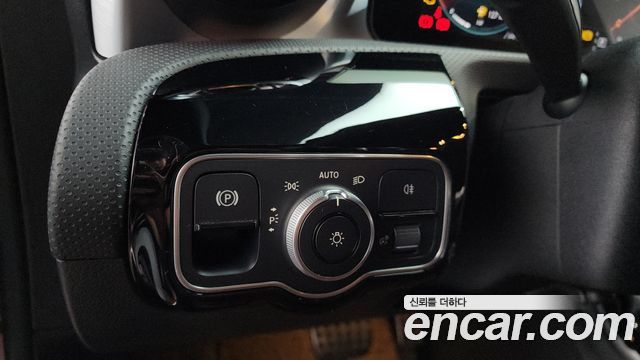 Mercedes-Benz CLA-Class CLA250 4MATIC
