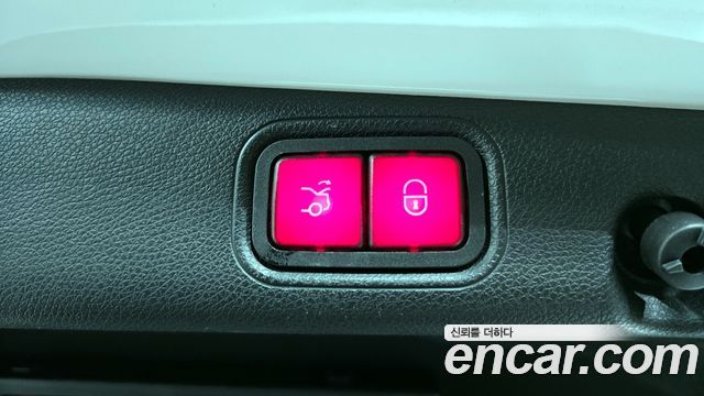 Mercedes-Benz E-Class E300 4MATIC Exclusive
