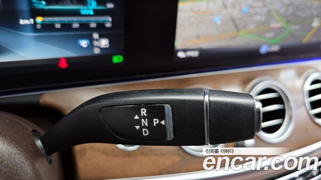 Mercedes-Benz E-Class E300 4MATIC Exclusive