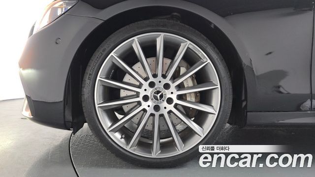 Mercedes-Benz E-Class E350 4MATIC AMG Line