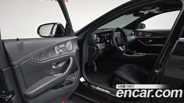 Mercedes-Benz E-Class E350 4MATIC AMG Line