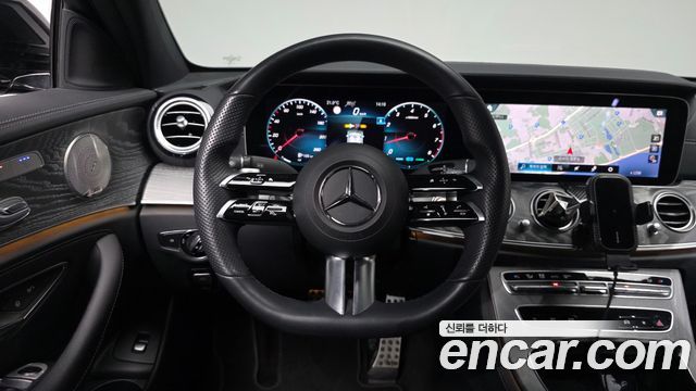 Mercedes-Benz E-Class E350 4MATIC AMG Line